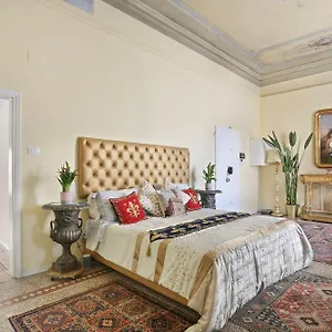 Lullaby Near Palazzo Vecchio And Piazza Signoria -hosted By Sweetstay Apartamento