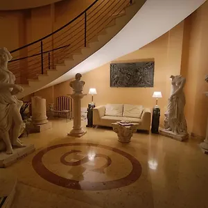 Seccy Boutique Art & Museum Hotel